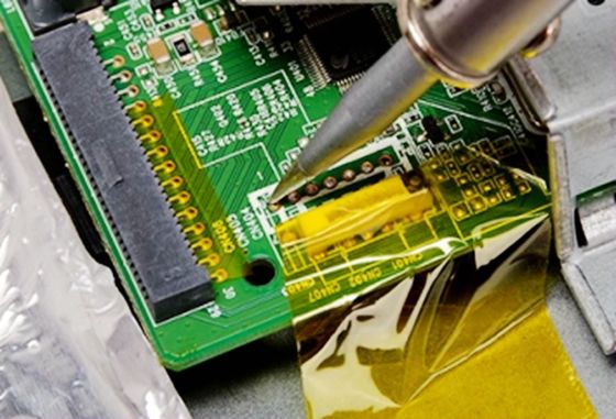 Buon prezzo Film di inchiostro in polimide impermeabile 0,01 mm-0,5 mm Spessore 100 mm-1000 mm Larghezza per la stampa in linea